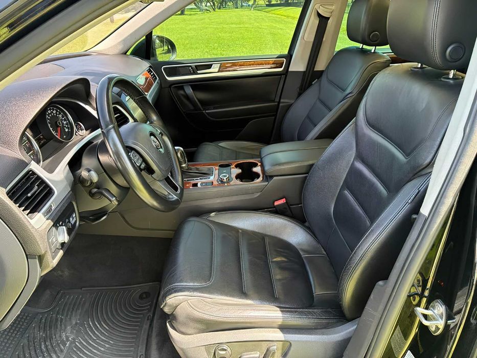 Volkswagen Touareg Executive      2013