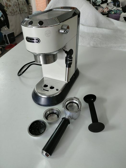 Máquina de café delonghi