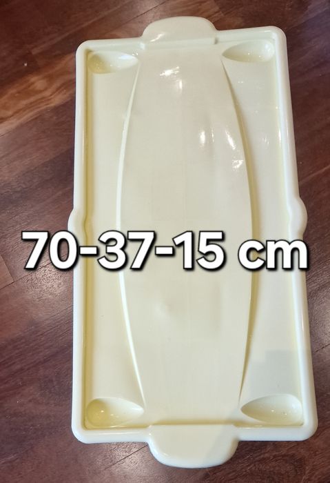 Caixa amarela de arrumação