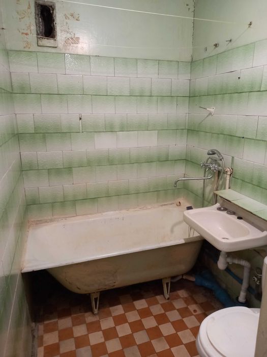 здам 1-ю в центре р-нВала без мебели 2єт5єт