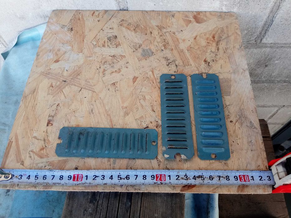 Продам крышка, решётка, дверька.