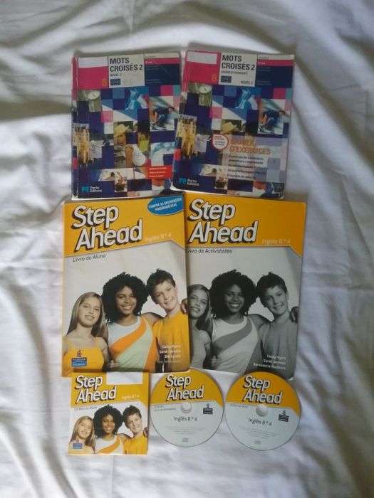 Vendo SEPARADO: Manuais+ C.ativ. -8 disciplinas- como NOVOS- 8°ano