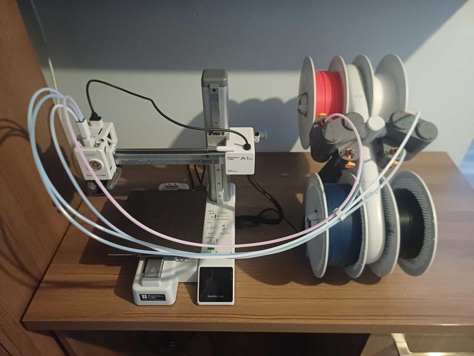 Drukarka 3D bambu A1 mini z Systemem AMS