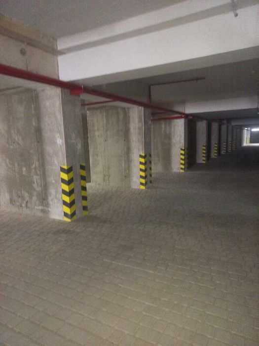 Продаж паркомісце ЖК Козацьке БК Вертикаль 5-7  Будинок