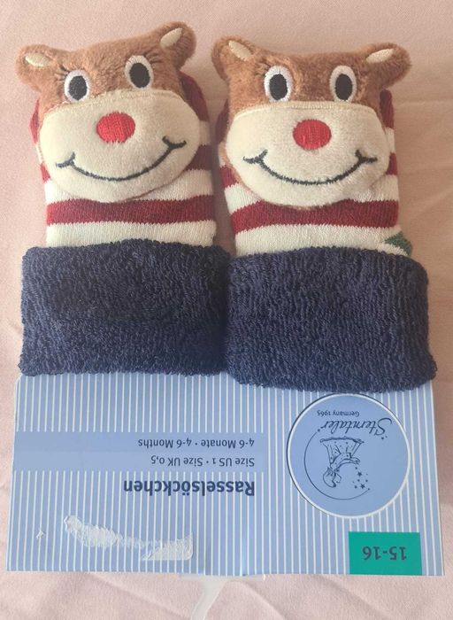 Meias com chocalho para bebés