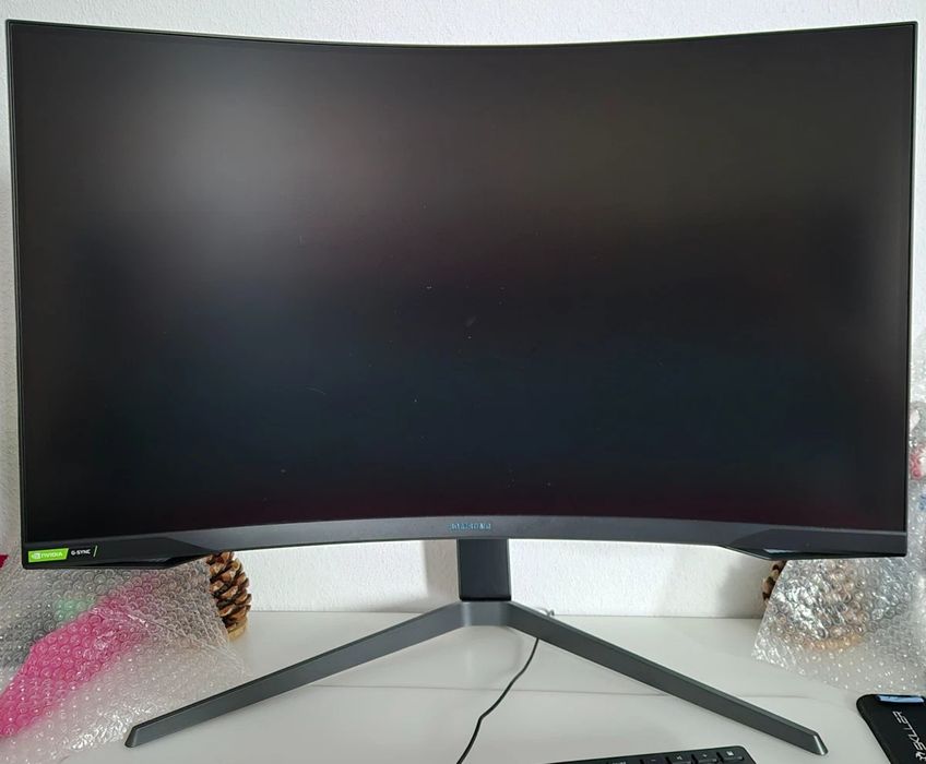 Samsung Odyssey G7 32" 240hz QLED