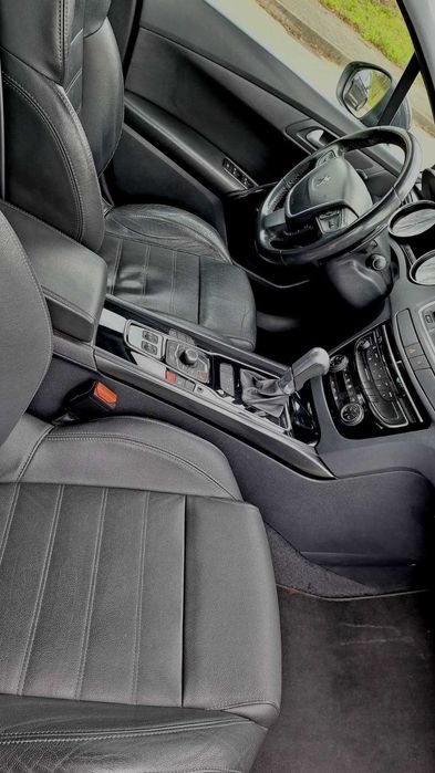 Carrinha Peugeot 508 SW 2.0 HDI em excelente estado