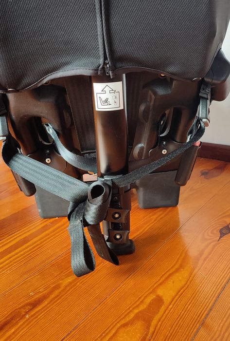 Fotelik Axkid Minikid | 9-25 kg | RWF | Bezwypadkowy bezpieczny, tyłem do kierunku