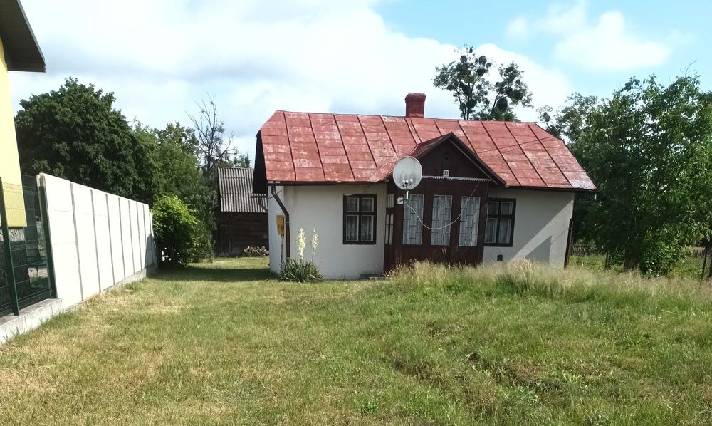 Продам будинок у центрі міста  Великі Мости