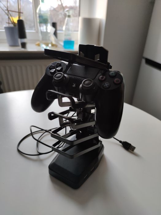 Stojak na słuchawki, pad, etc, Ultradesk Beam 4xUSB Nieużywany