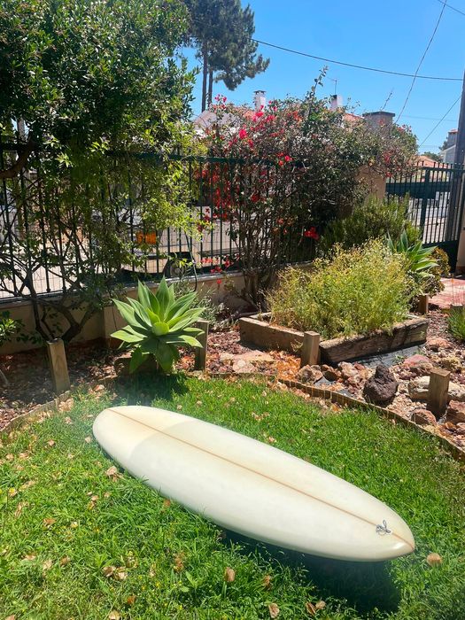 Surfboard - Hand Shaped Mid-Length 6’10