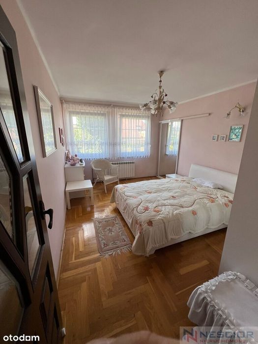 Dom z niezależnym lokalem, Siedlce, Łowcza