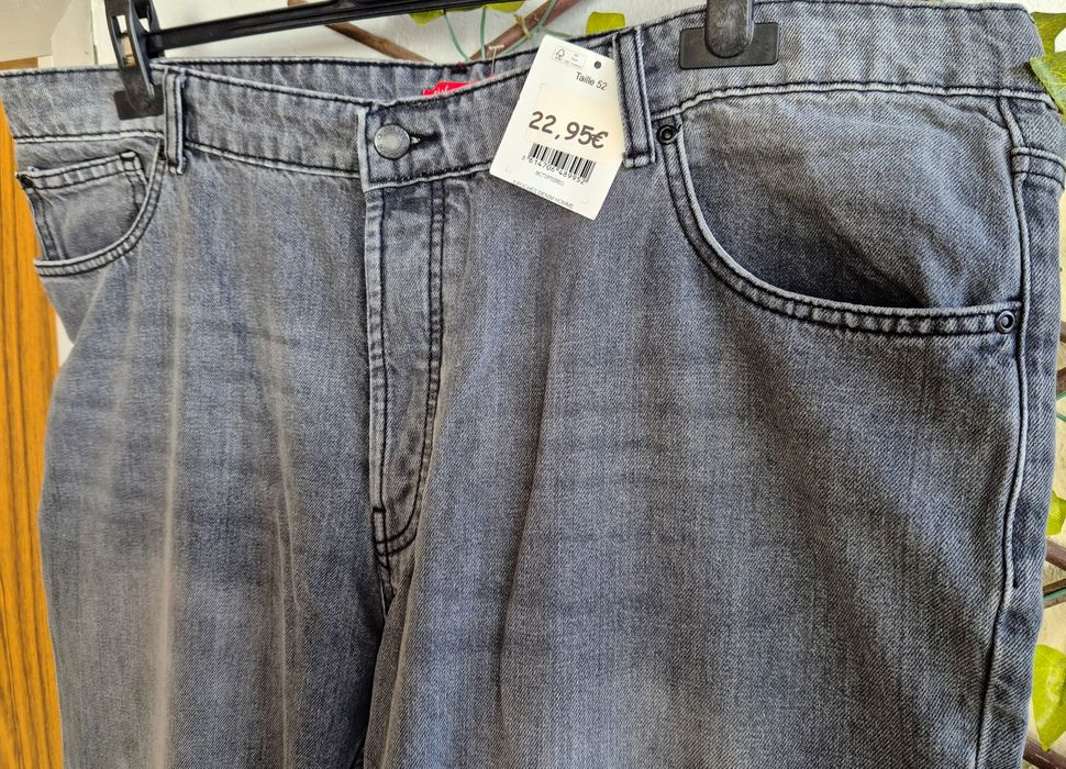 Calcas de ganga Denim novas n 50 n 52
n 50 n 52
Xxl 3xl 
Apenas