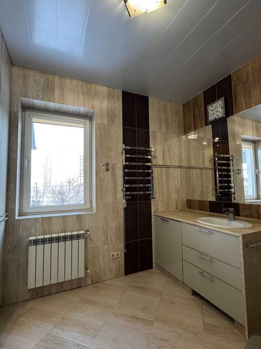 Продаж котеджу у Франківському р-ні поруч із ЖК Америка