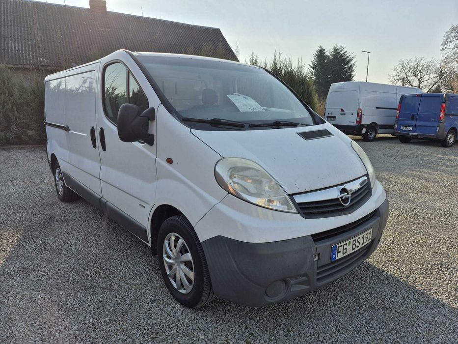 Opel Vivaro II L2H1 2,0 DCi 2011 rok zadbany opłacony