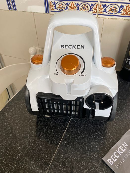 Aspirador sem Saco BECKEN BVC4110 (2,5 L - Branco) 55€