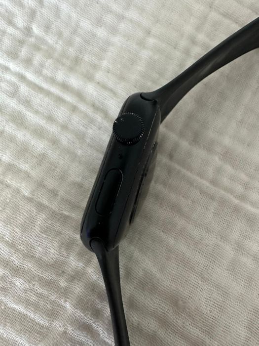 Apple Watch SE 2 generacji 44mm