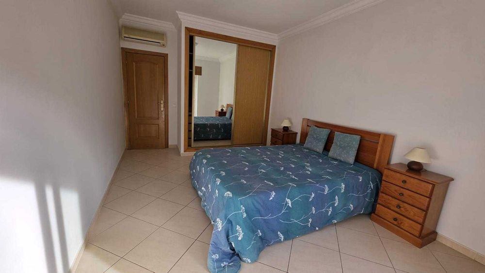 T1 em Armação de Pêra, com estacionamento e piscina