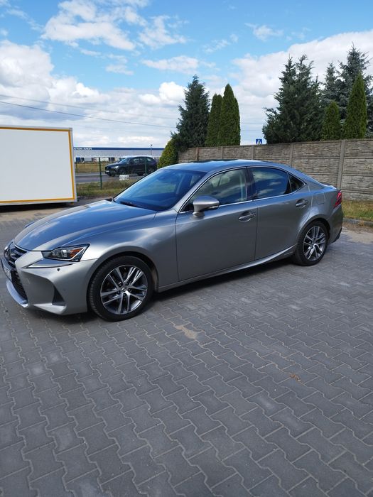 Lexus is 300h 2,5 hybryda 123 tyś km beżowy