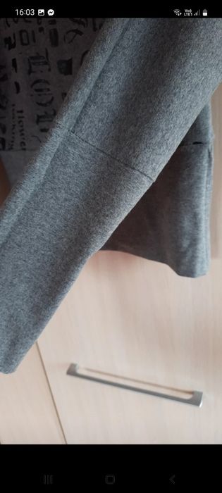 Bluzeczka z chińskimi znakami xs/s