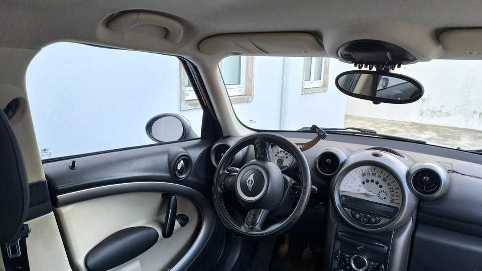 2011 Motor BMW - mini one countryman