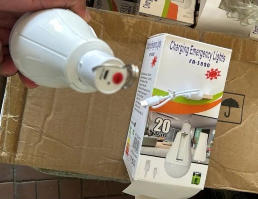 Аварійні лампочки з акумулятором