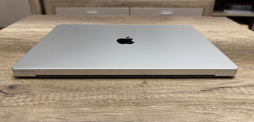 Макбук Apple MacBook Pro 16 2026 M4 Max 36/1T Silver, ИДЕАЛ, Гарантия!