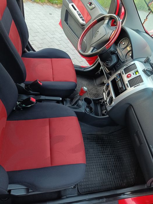 HYUNDAI GETZ 2008 1,4 хорошем состоянии !