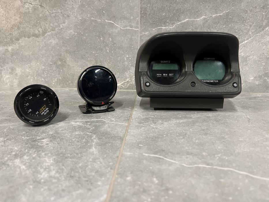 aem часи датчики defi greddy hks термометр mitsubishi компас часи jdm