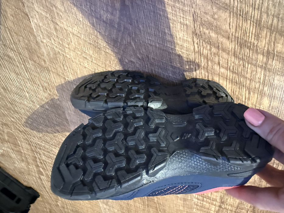 Buty trekingowe 30 stan idealny