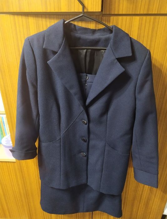 Żakiet z spódnicą