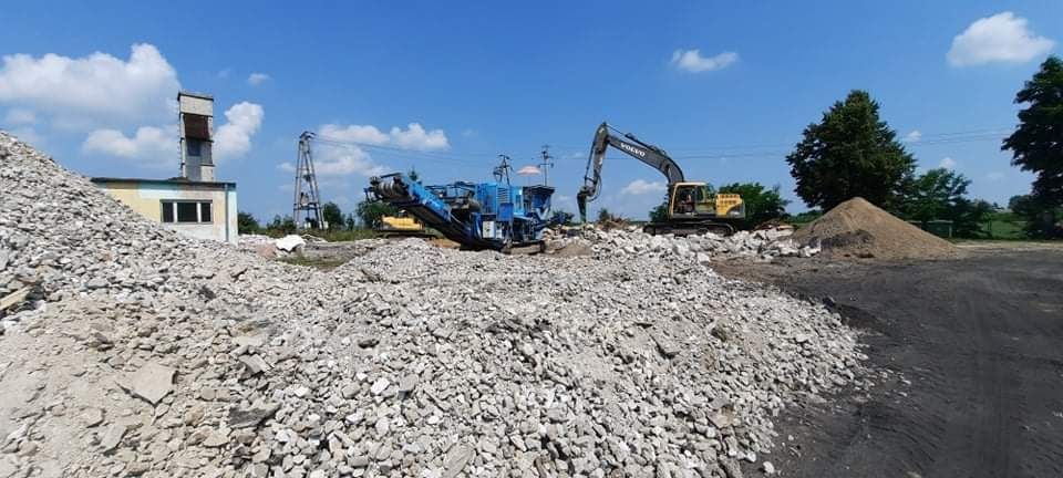 kruszenie gruzu kamienia wynajm kruszarki usługi kruszarką