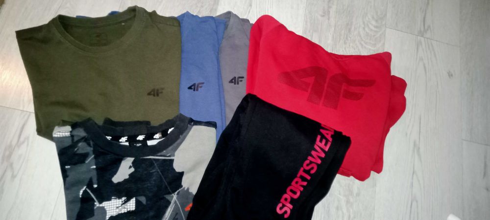 Zestaw paka chłopięcy 4F bluza dres podkoszulki Gratis