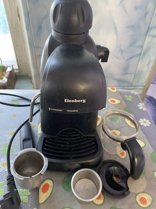 Рожкова кавомашина Elenberg CM 2024