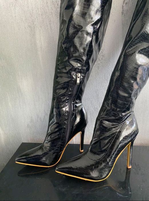 Eleganckie czarne kozaki za kolano