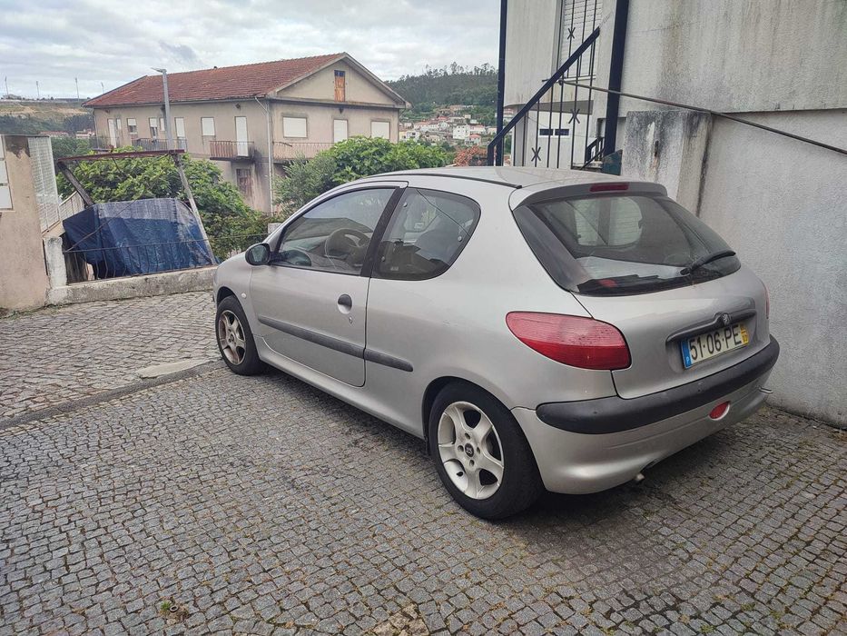 Peugeot 206 1.1 Gasolina | 5 Lugares | Uso Diário | Negociável