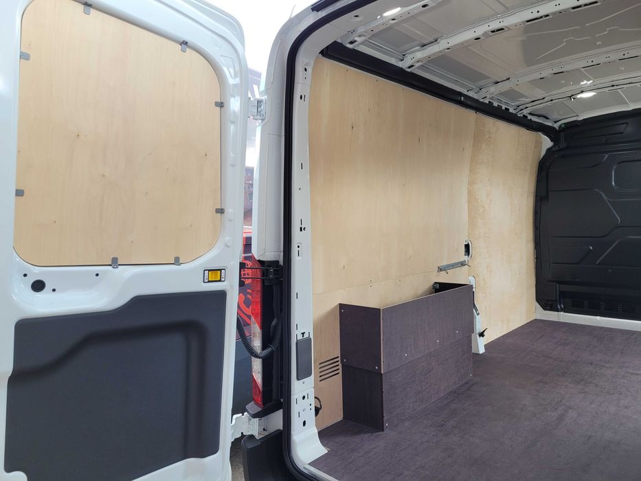 Zabudowa busa, paki Ford Transit L3H2 podłoga, boki, nadkola