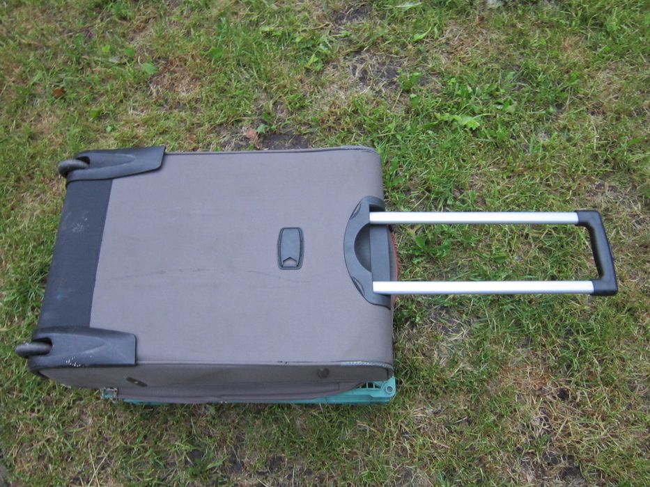 Валіза на колесах чемодан Розміри довжина 61 х 41 х 25см