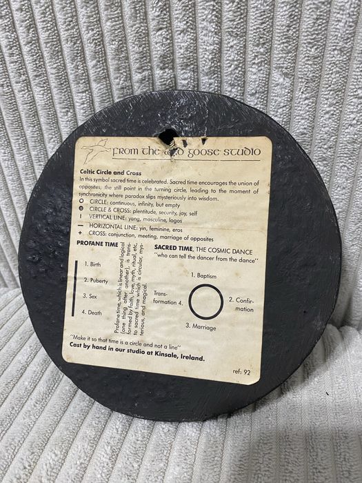 Tablica z celtyckim kręgiem i krzyżem, Wild Goose Studio