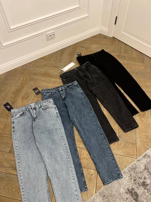 Нові джинси від Armani Exchange