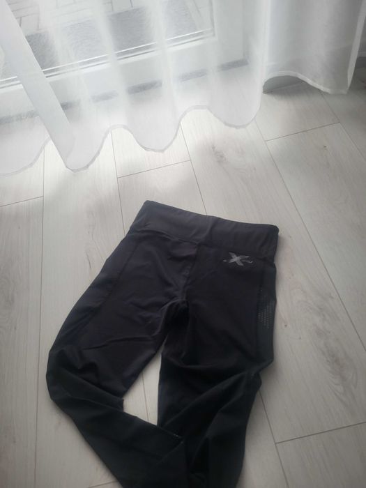 Czarne legginsy rozmiar m