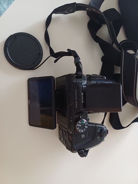 Nikon Coolpix B500