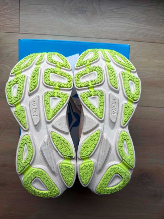 Hoka Bondi 8 (1127952 / CMV)