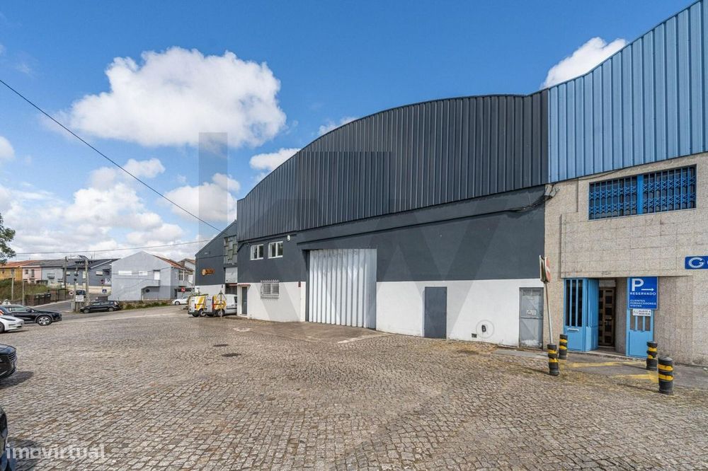 Pavilhão Industrial para Arrendamento em Guifões