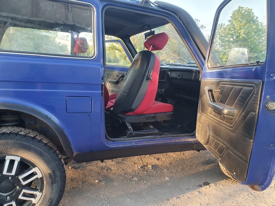Нива 4×4 1,7  2007год