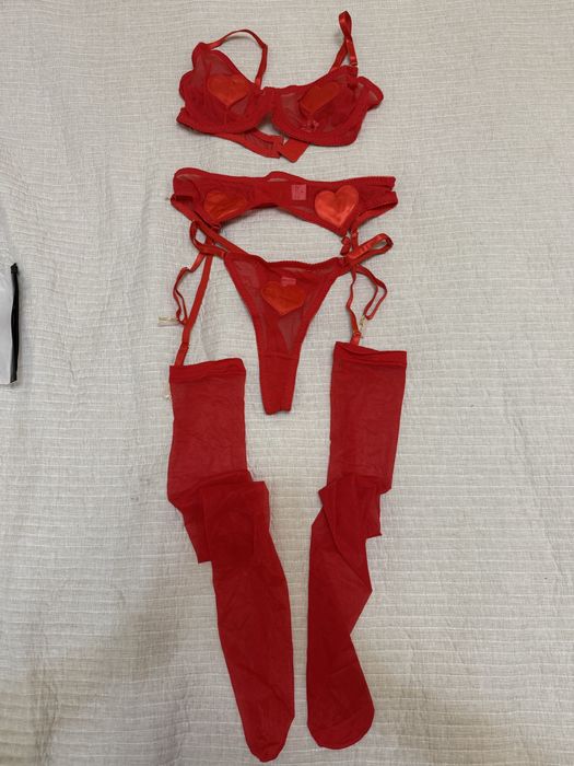 Нова нижня білизна