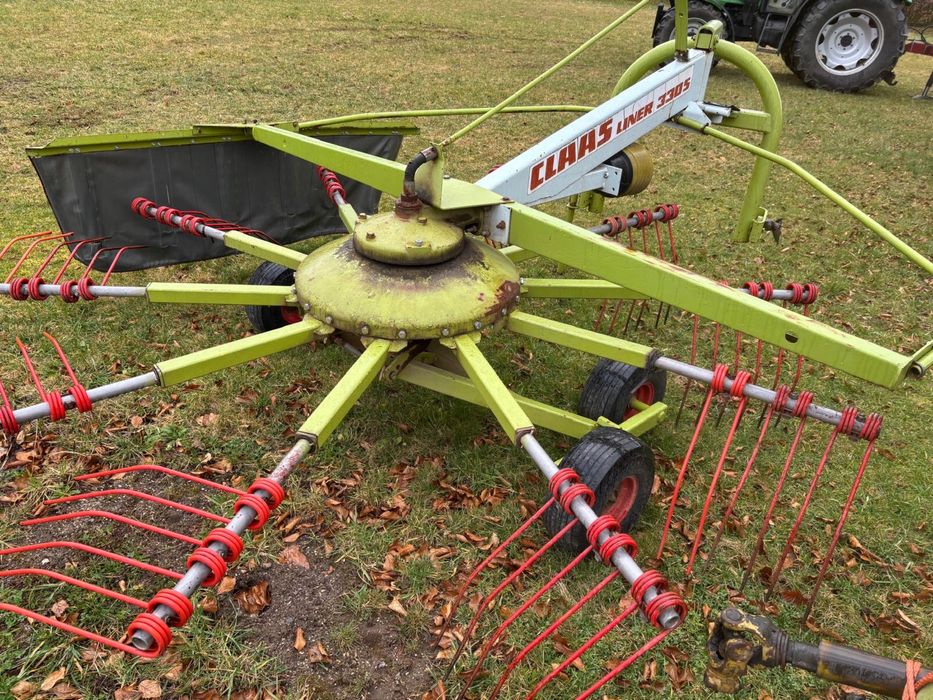 Zgrabiarka karuzelowa - Claas Liner 330 - 3,3m