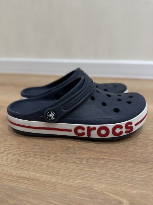 Продам Croc розмір M7 W8