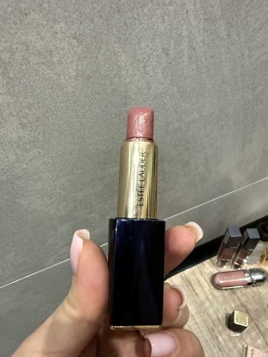 Продам косметику одним лотом. 9 позицій .Оригінал .