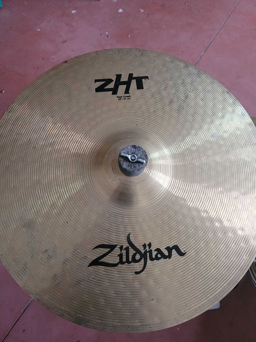 Bateria YAMAHA com pratos Zildjian